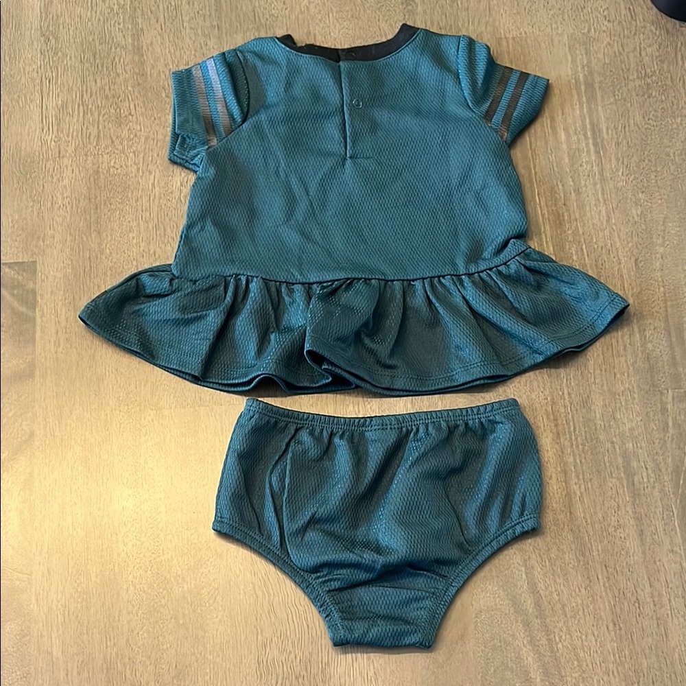 Eagles Baby Sports Team Outfit #357 - Picture 2 of 3
